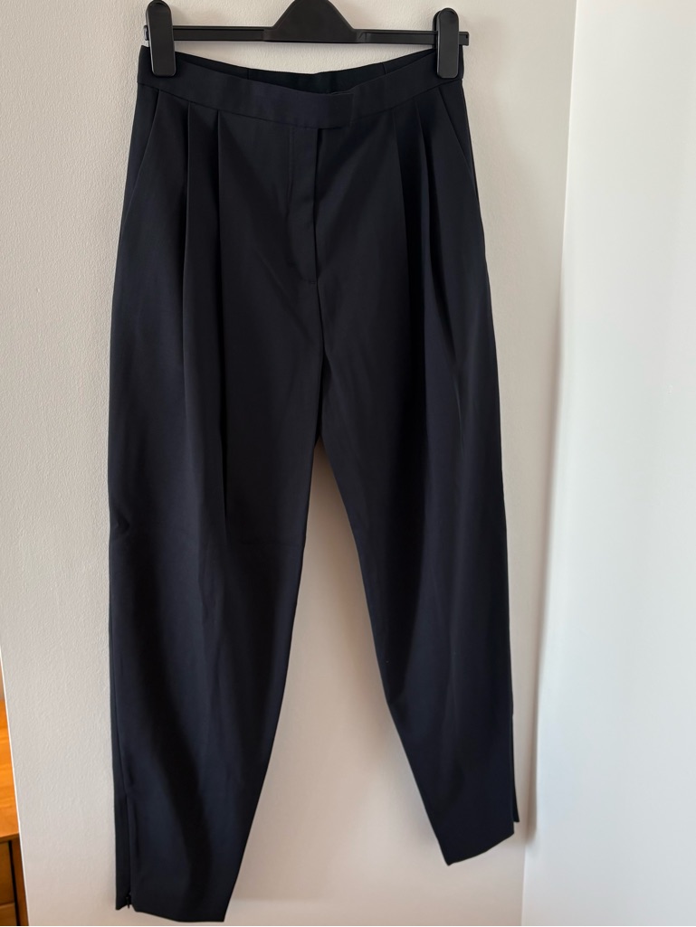 Cos Dark Navy Women’s Tapered Pleated Cotton Minimalist Pants Trousers Size Us 8